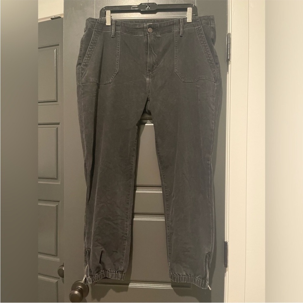 ☀️Paige - Black Mayslie Jogger Style Chino Pants - 32